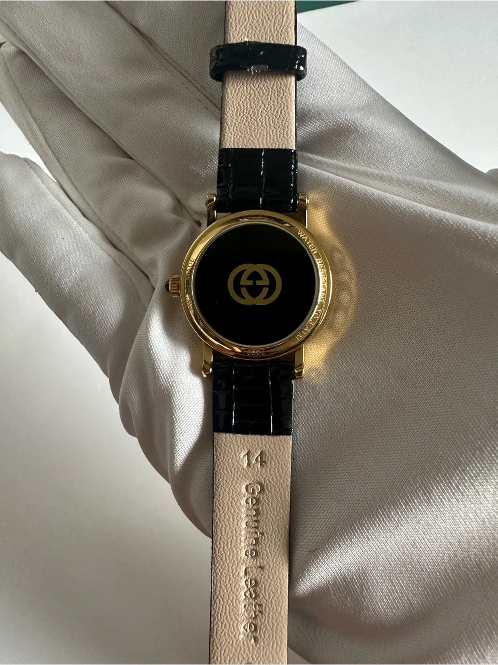 Vintage Gucci 2720L Gold Plated Swiss Watch Full Set Box Papers 1995